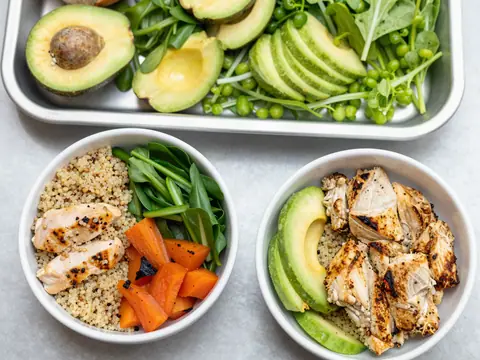 Healthy bowls catering in foil trays